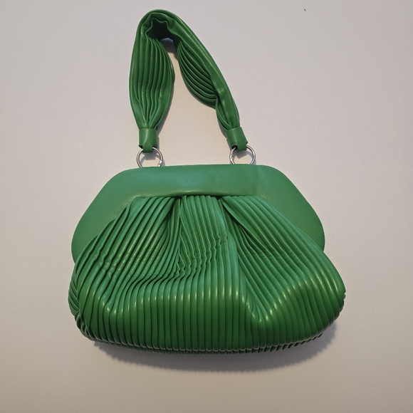 THEMOIRè Tia Plissa Bag - Picture 2 of 8